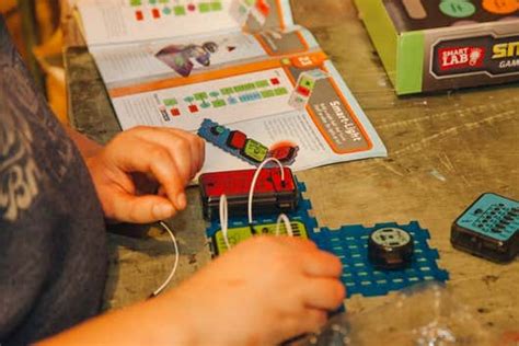 The 2 Best Electronics Kits For Kids And Beginners In 2025 Reviews By