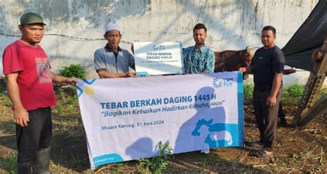 Tebar Berkah Idul Adha YBM PLN Bagikan 240 Paket