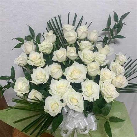 30 White Rose Basket Flowers To Send For Sympathy Japan