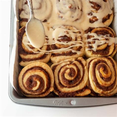 Easy Cinnamon Roll Icing Without Cream Cheese