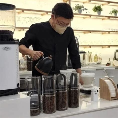 김태훈 ezer specialty coffee Threads Say more