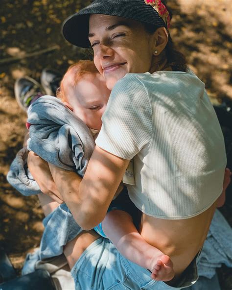 Julieta Nair Calvo Pasa Un Hermoso D A Al Aire Libre Con Su Hijo