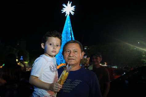 a iluminação da Árvore de Natal programação do Largo de São