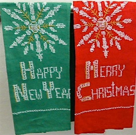 Vintage Bucilla Christmas Needlework Kit Snowflake Holiday Guest Towels