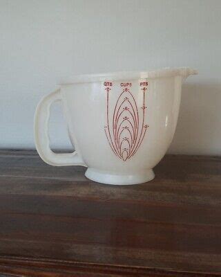 Vintage Tupperware Mix N Store Cup Quart Measuring Batter Bowl W