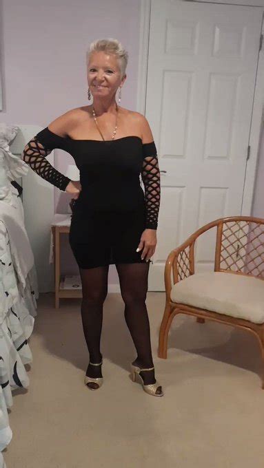 MILF TW Pornstars Bambi Cummins Videos From Twitter Page