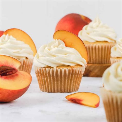 Peach Cobbler Cupcakes