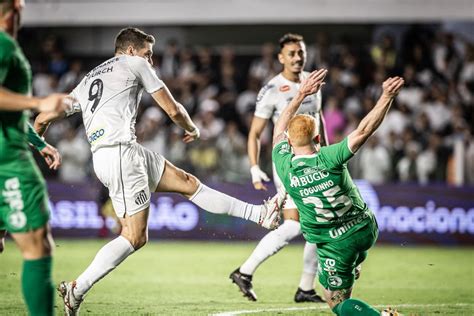 Santos vence Chapecoense gol no fim e entra no G 4 da Série B