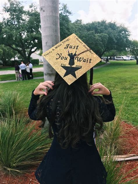 56 Insanely Genius Graduation Cap Ideas That Im Obsessed With Simply