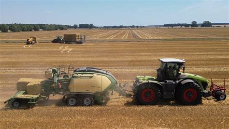 CLAAS XERION 4200 Mit KRONE BiGPACK 1290 BaleCollect Am