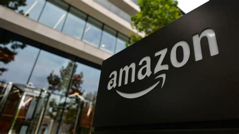 Amazon will reportedly lay off 10,000 employees | Mashable