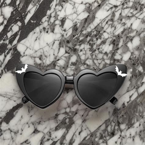 Retro Gothic Heart-shaped Glasses , Vintage Style, Dark Romance, Unique ...