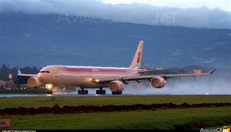 Ec Jnq Iberia Airbus A Aviacioncr Net