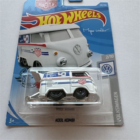 Hot Wheels 2019 Kool Kombi Magnus Walker Urban Outlaw White Super Fast