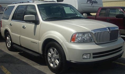 2005 Lincoln Navigator Ultimate - 4dr SUV 5.4L V8 4x4 auto