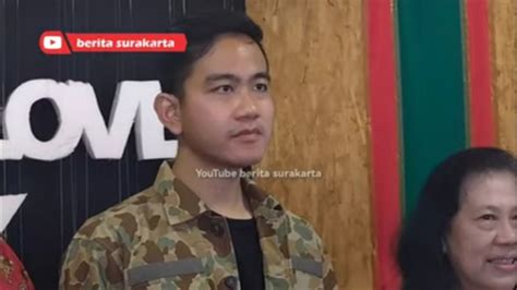 Usil Banget Ini Tingkah Random Gibran Saat Awak Media Ingin Ambil