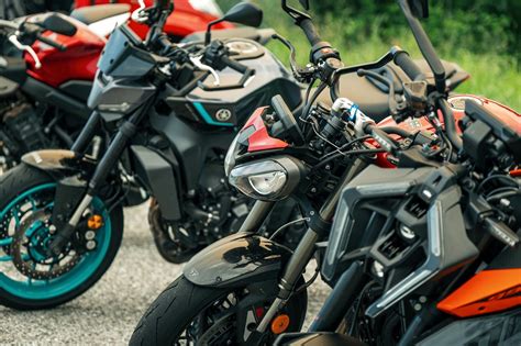 Ktm Duke Dynamisches Kraftpaket Auf Zwei R Dern