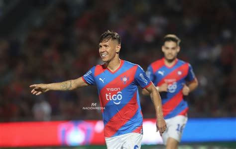 Versus Cerro Porteño destaca los 100 partidos de Rafael Carrascal