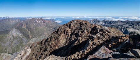 Cuál es la montaña más alta de los Pirineos