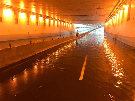 【豪雨狂炸北台灣】台鐵桃園鶯歌雙線停駛 樹林淹水及膝 上報 焦點