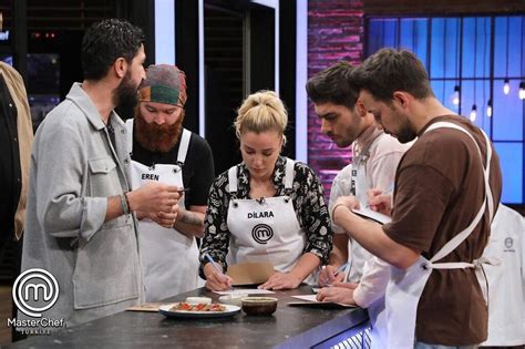 Masterchefte Ilk Finalist Kim Oldu Ef Ceketini Kim Giydi