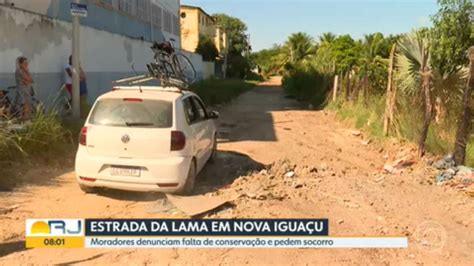 Vídeo Moradores Denunciam Abandono Da Estrada Velha Do Tingui Em Nova