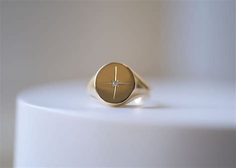 Luna Diamond Signet Ring