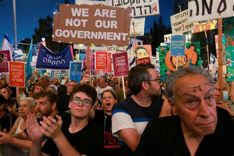 V Izraelu Mno I Ni Protivladni Protesti Netanjahu Podalj Uje Vojno Iz