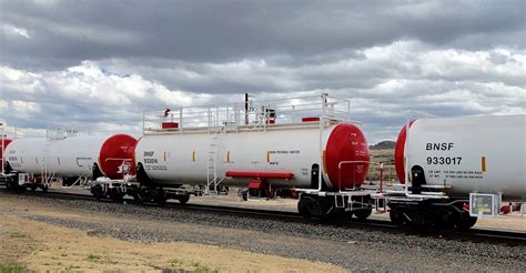 Bnsf Fire Train Tank Cars Heading South In Castle Rock Co Flickr