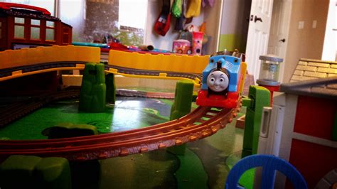 Breezy Reviews: Thomas & Friends(TM) TrackMaster(TM) Avalanche Escape Set