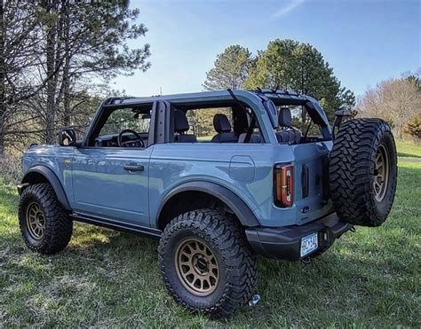 AZURE GRAY METALLIC Bronco Club Page 24 Bronco6G 2021 Ford