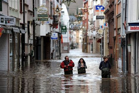 Bildstrecke Hochwasser In Deutchland überflutet Dörfer Und Städte