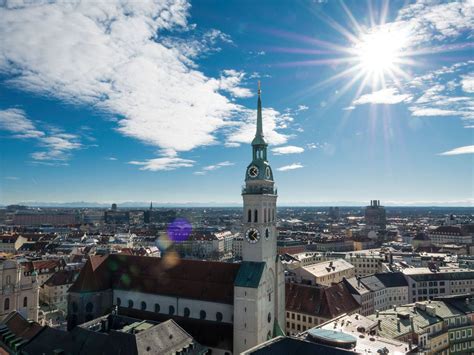 Alter Peter Aussichtspunkt mit Alpenblick über München