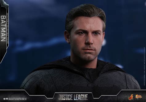 Justice League Flash Hot Toy Arrives From The Speed Force