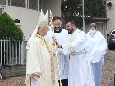 Ordena O Presbiteral Do Padre Wederson Ded Msc Par Quia Nossa