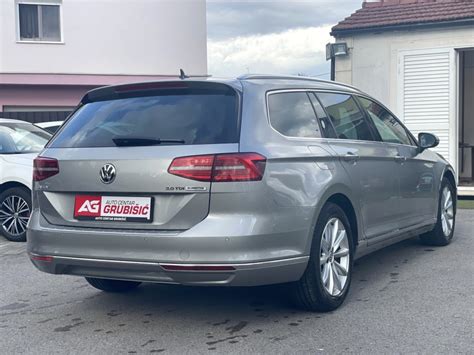 Vw Passat Variant Tdi Highline Panorama Servisna Top Oprema