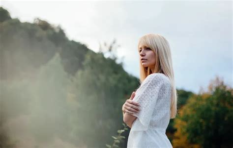 Wallpaper portrait dress blonde for mobile and desktop section девушки resolution 2048x1152