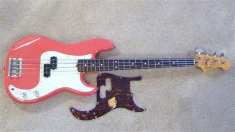 Sold Fender Squier Classic Vibe 60s Precision Bass Fiesta Red