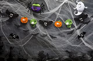 14 Free Crochet Patterns for a Halloween Banner & Halloween Bunting