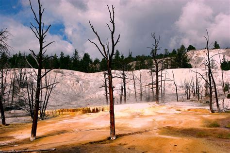 Huge Magma Reservoir Beneath Yellowstone Is Two And A Half Times Larger