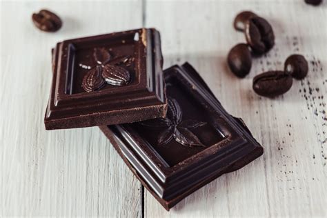 Como aumentar a imunidade no frio chocolate amargo e carne são aliados