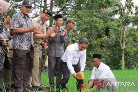 Implementasikan Tanda Batas Ribuan Bidang Tanah Di Kabupaten Serang