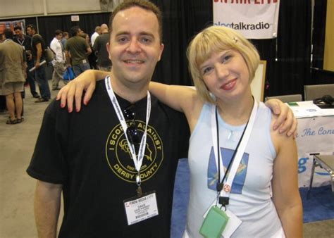 5 Hot Sexy Anji Bee Bikini Pics