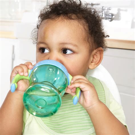 How to easily transition to the sippy cup – The Informed Birth