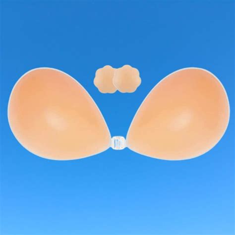 The 11 Best Strapless Bras For Small Chests Huffpost Life