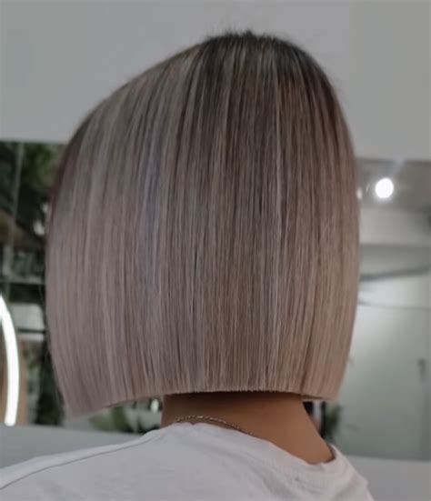 Pin by Isabela Zoé on Bob hairstyles Summer blonde hair Edgy short hair Short blonde hair