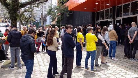 Galeria De Fotos Filas Surpreendem Eleitores De Curitiba Neste Domingo