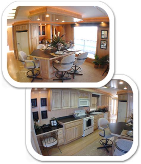 Houseboats - Custom Luxury Houseboats