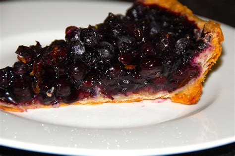 Single Thin Crust Blueberry Pie All The Goodness With Less Calories Offered By Sweet Neem