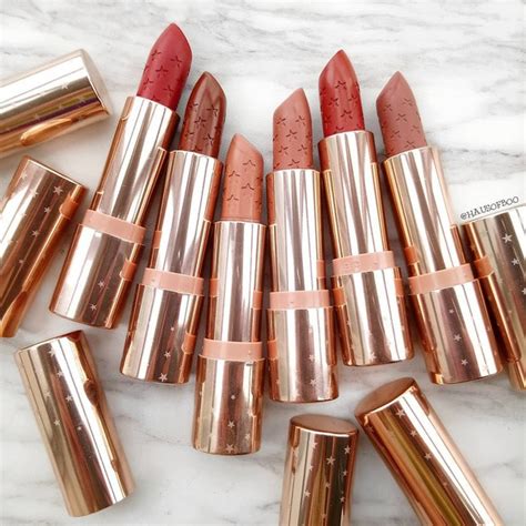 5 dòng son bình dân dưới 300k hot nhất lúc này bên cạnh 3 cái tên quen thuộc là 2 hot girl